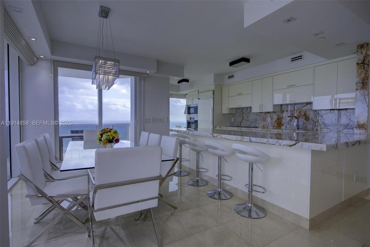 Real estate property located at 4775 Collins Ave #1601, Miami-dade, Green Diamond Condo, Miami Beach, FL