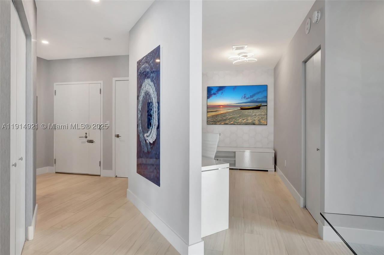 Real estate property located at 1300 Miami Ave PH5001, Miami-dade, 1300 S Miami Avenue Condo, Miami, FL
