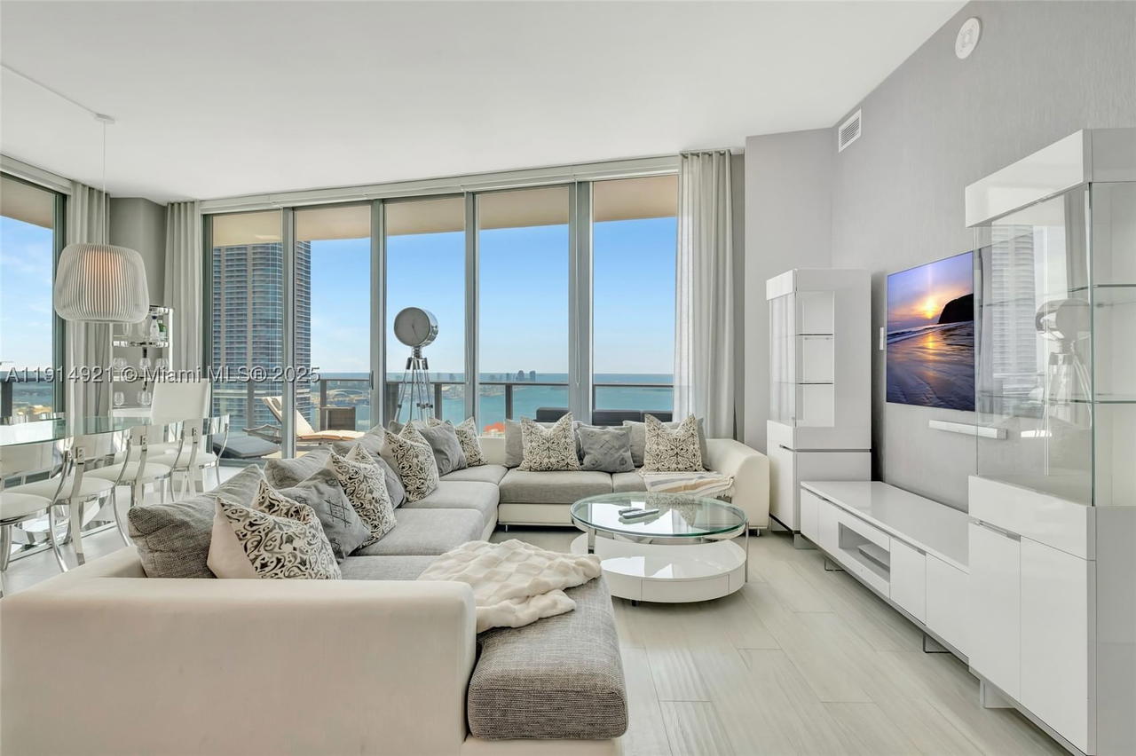 Real estate property located at 1300 Miami Ave PH5001, Miami-dade, 1300 S Miami Avenue Condo, Miami, FL