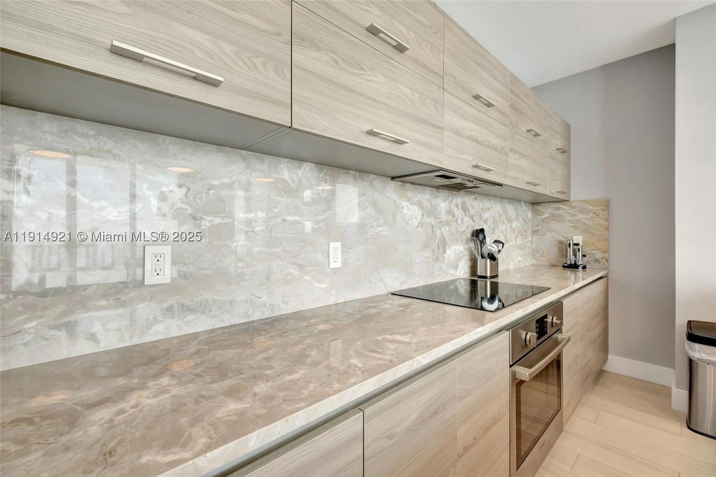 Real estate property located at 1300 Miami Ave PH5001, Miami-dade, 1300 S Miami Avenue Condo, Miami, FL