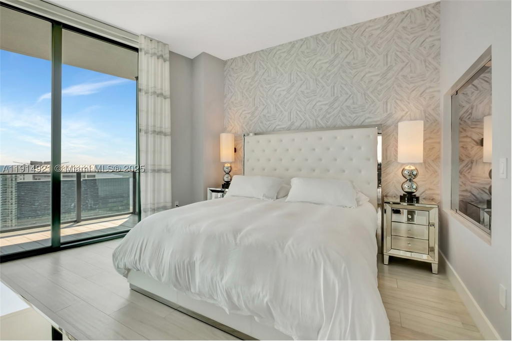 Real estate property located at 1300 Miami Ave PH5001, Miami-dade, 1300 S Miami Avenue Condo, Miami, FL