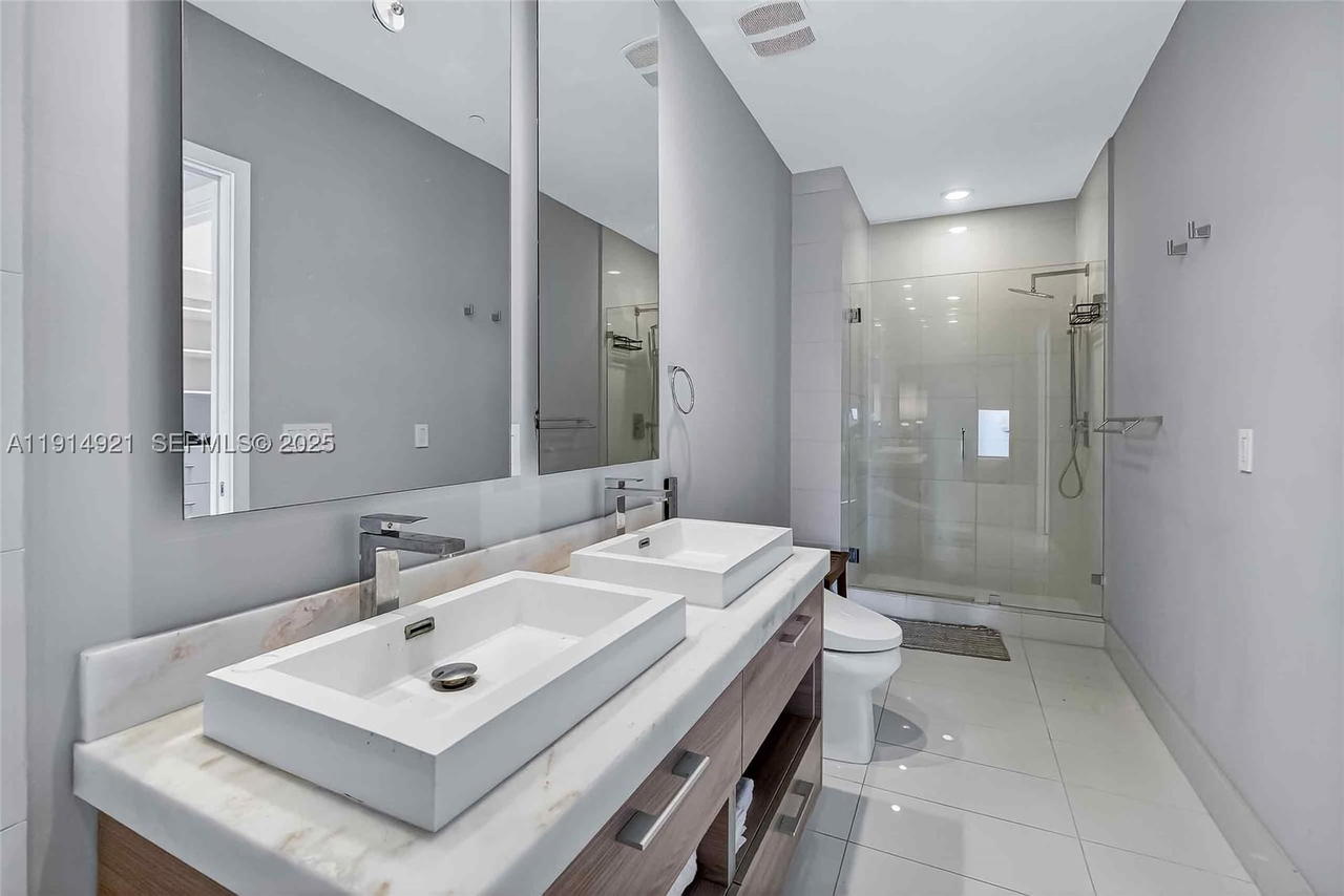 Real estate property located at 1300 Miami Ave PH5001, Miami-dade, 1300 S Miami Avenue Condo, Miami, FL