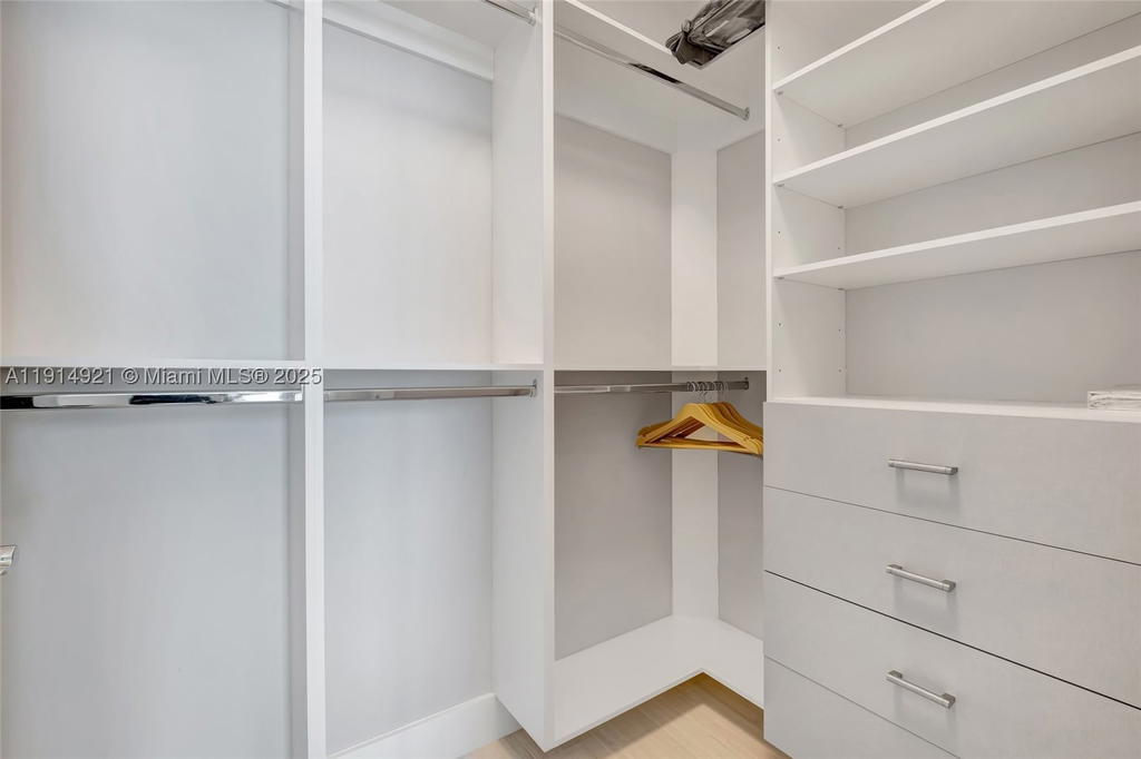 Real estate property located at 1300 Miami Ave PH5001, Miami-dade, 1300 S Miami Avenue Condo, Miami, FL