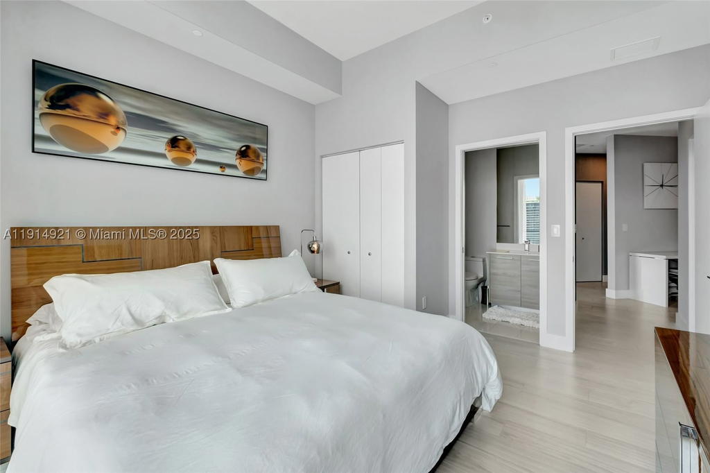 Real estate property located at 1300 Miami Ave PH5001, Miami-dade, 1300 S Miami Avenue Condo, Miami, FL