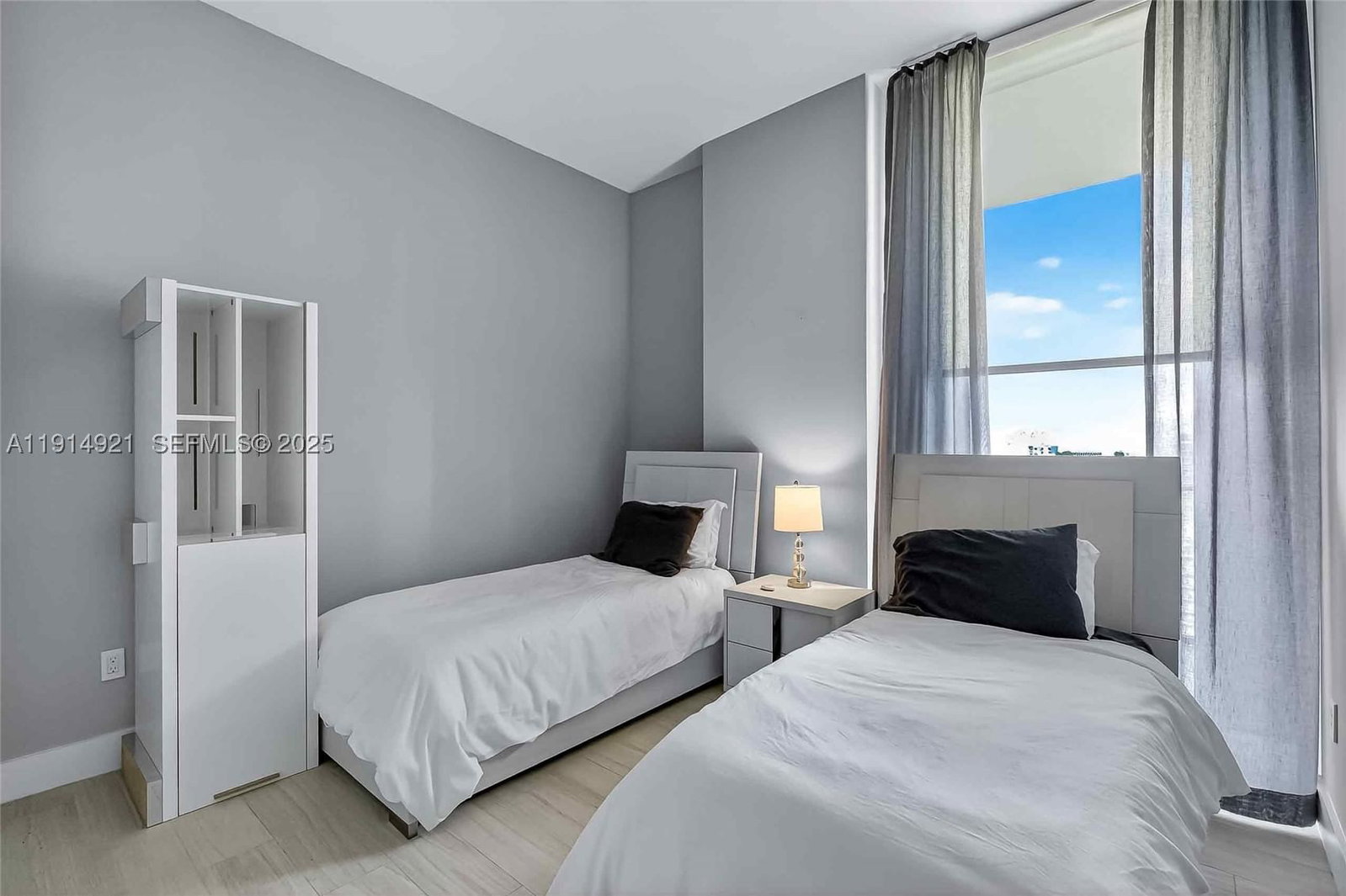 Real estate property located at 1300 Miami Ave PH5001, Miami-dade, 1300 S Miami Avenue Condo, Miami, FL