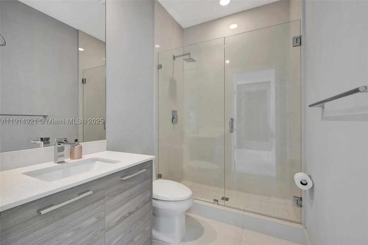 Real estate property located at 1300 Miami Ave PH5001, Miami-dade, 1300 S Miami Avenue Condo, Miami, FL