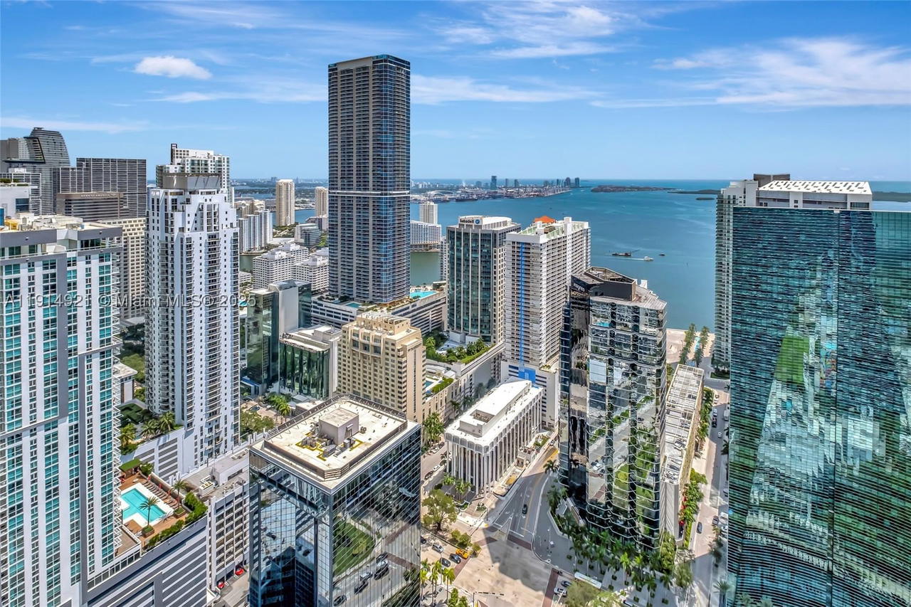 Real estate property located at 1300 Miami Ave PH5001, Miami-dade, 1300 S Miami Avenue Condo, Miami, FL