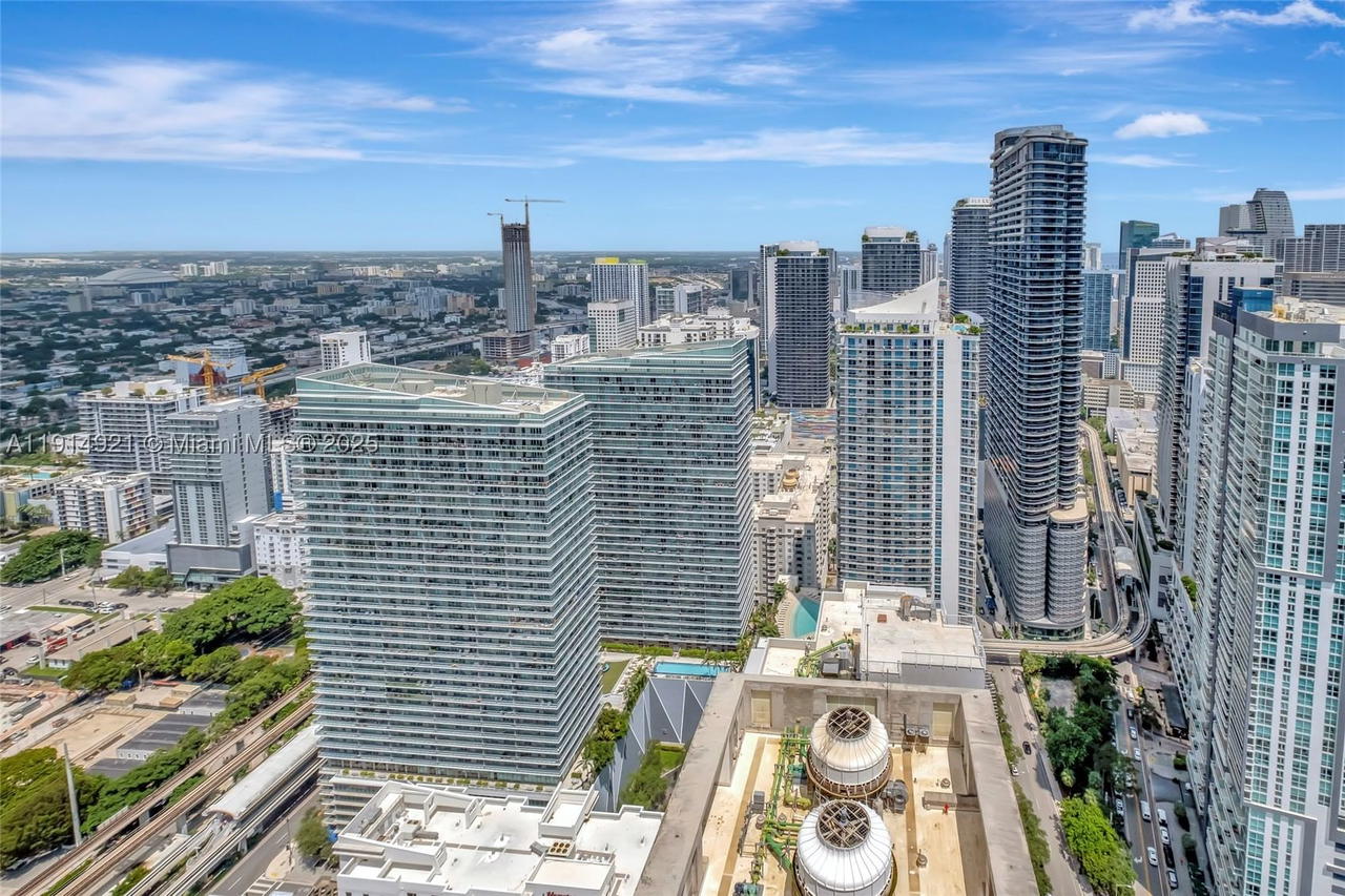 Real estate property located at 1300 Miami Ave PH5001, Miami-dade, 1300 S Miami Avenue Condo, Miami, FL
