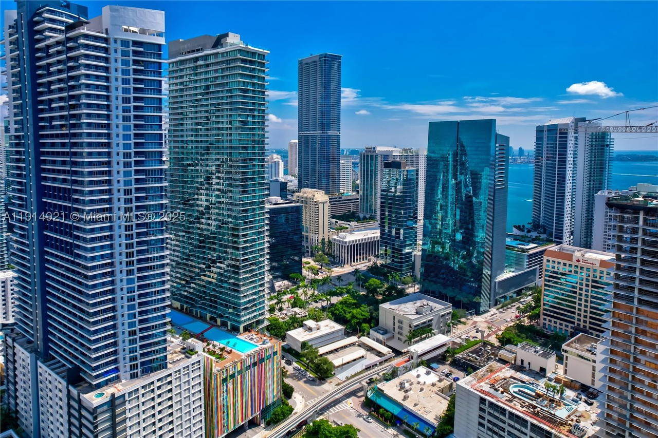 Real estate property located at 1300 Miami Ave PH5001, Miami-dade, 1300 S Miami Avenue Condo, Miami, FL
