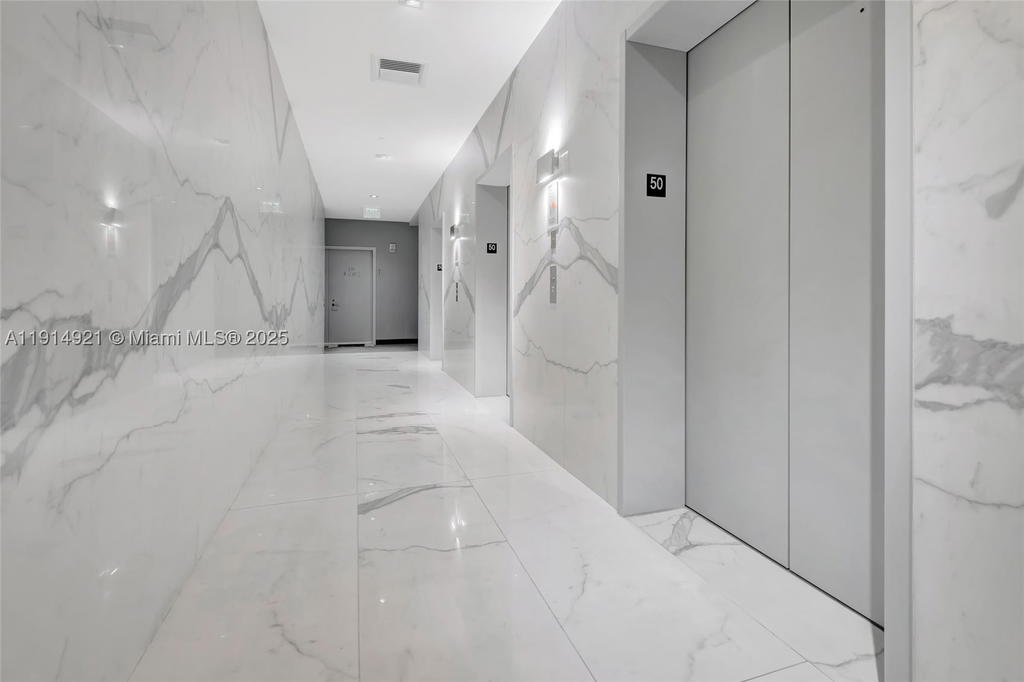 Real estate property located at 1300 Miami Ave PH5001, Miami-dade, 1300 S Miami Avenue Condo, Miami, FL