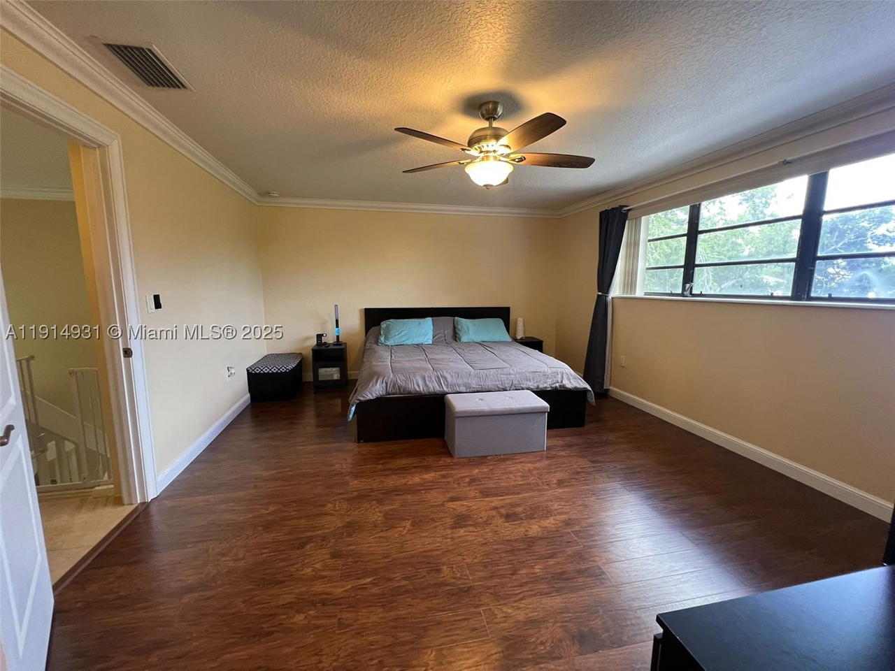 Real estate property located at 9894 Fairway Cove Ln, Broward, Fairway Cove, Plantation, FL
