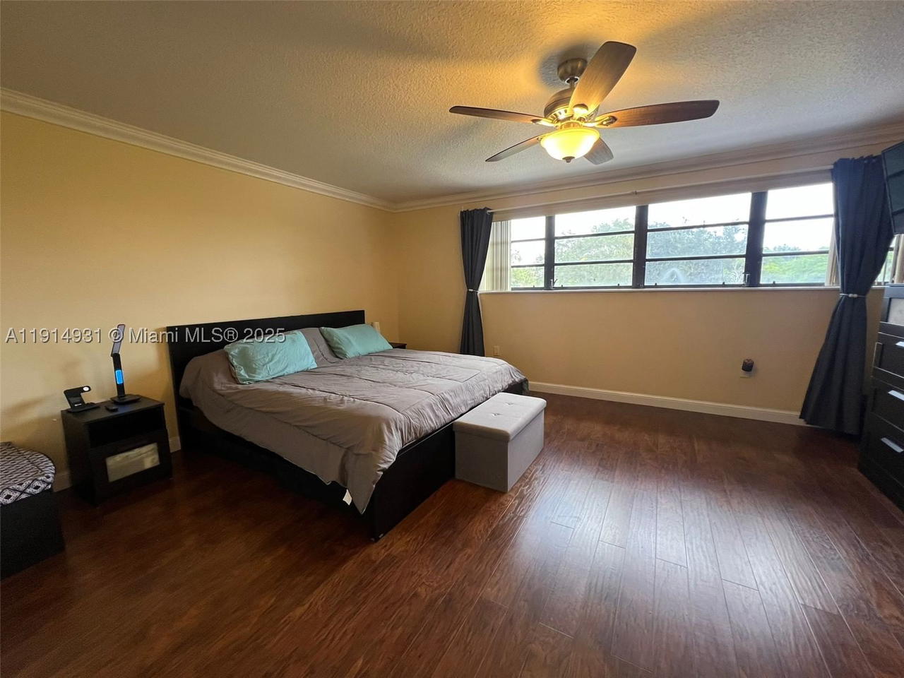 Real estate property located at 9894 Fairway Cove Ln, Broward, Fairway Cove, Plantation, FL