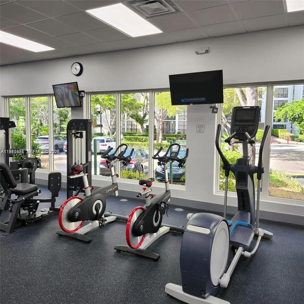Real estate property located at 17021 Bay Rd #803, Miami-dade, Plaza Of Americas Condo P, Sunny Isles Beach, FL