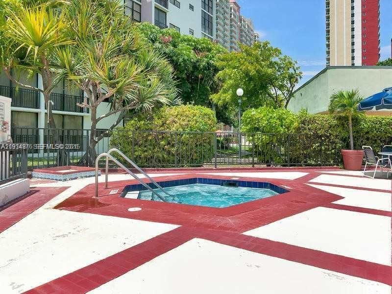Real estate property located at 17021 Bay Rd #803, Miami-dade, Plaza Of Americas Condo P, Sunny Isles Beach, FL