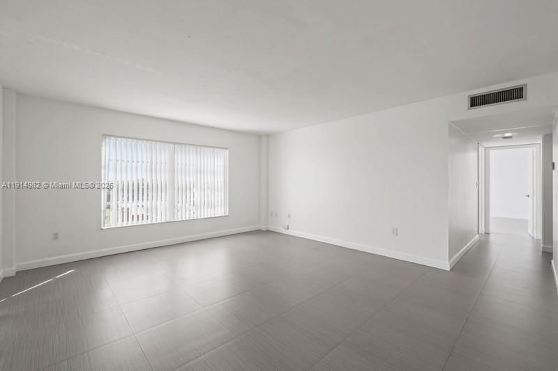 Real estate property located at 4174 Inverrary Dr #902, Broward, Manors Of Inverrary Xi, Lauderhill, FL