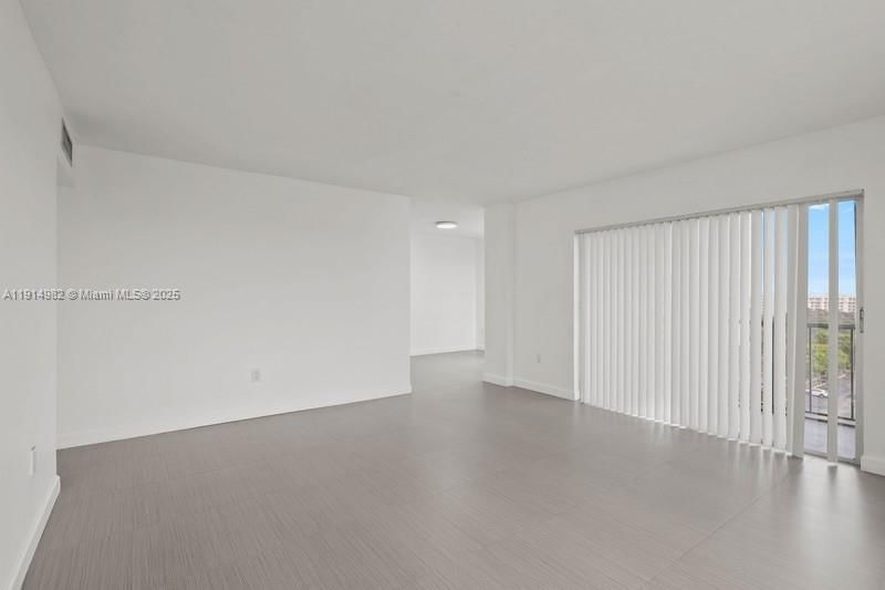 Real estate property located at 4174 Inverrary Dr #902, Broward, Manors Of Inverrary Xi, Lauderhill, FL