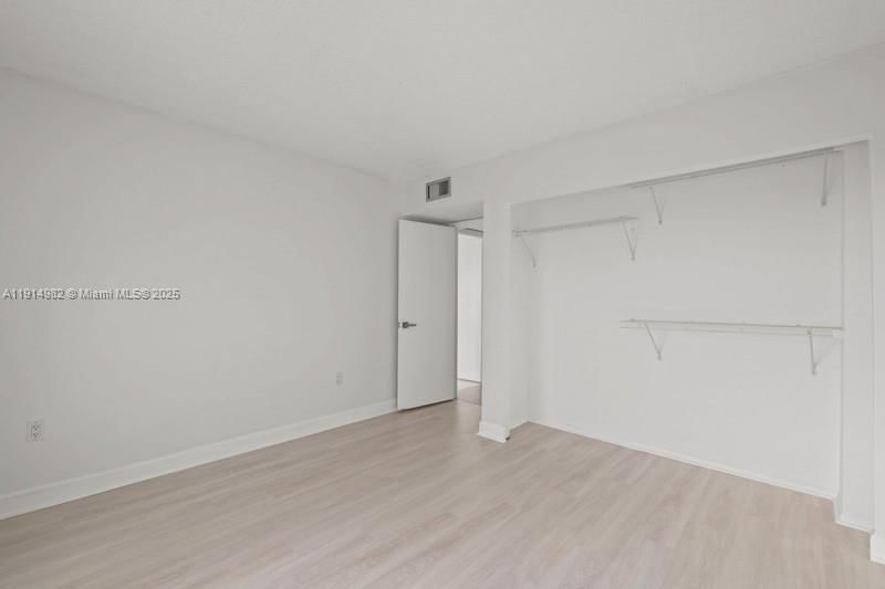 Real estate property located at 4174 Inverrary Dr #902, Broward, Manors Of Inverrary Xi, Lauderhill, FL