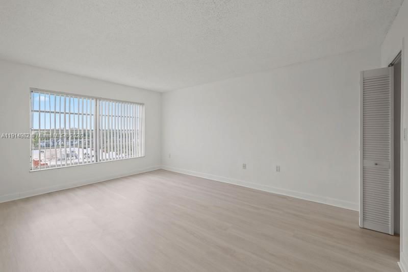Real estate property located at 4174 Inverrary Dr #902, Broward, Manors Of Inverrary Xi, Lauderhill, FL