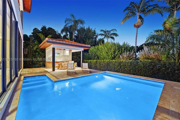 Real estate property located at 5831 Alton Rd, Miami-dade, La Gorce Golf Sub, Miami Beach, FL