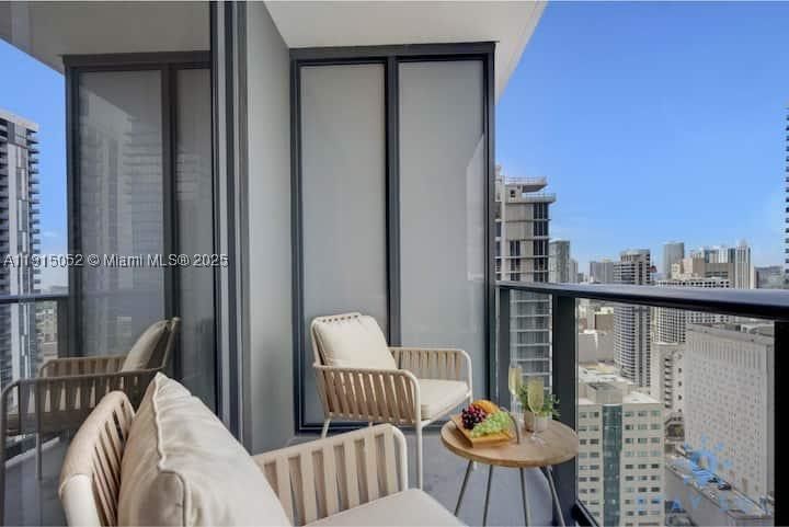 Real estate property located at 159 6th St #3004, Miami-dade, Natiivo / Gale Residences, Miami, FL