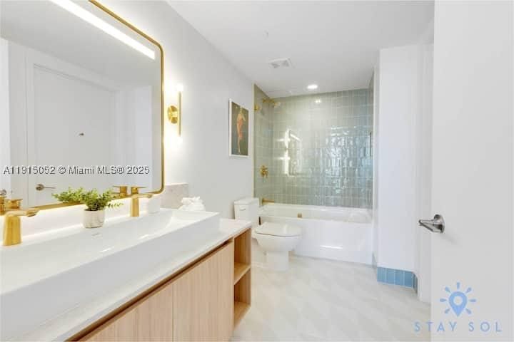 Real estate property located at 159 6th St #3004, Miami-dade, Natiivo / Gale Residences, Miami, FL