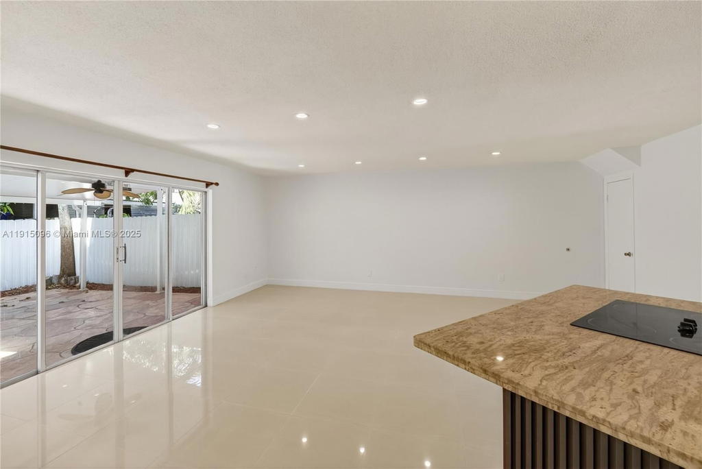 Real estate property located at 6822 2nd Ln, Miami-dade, Palm Springs Villas 3rd A, Hialeah, FL