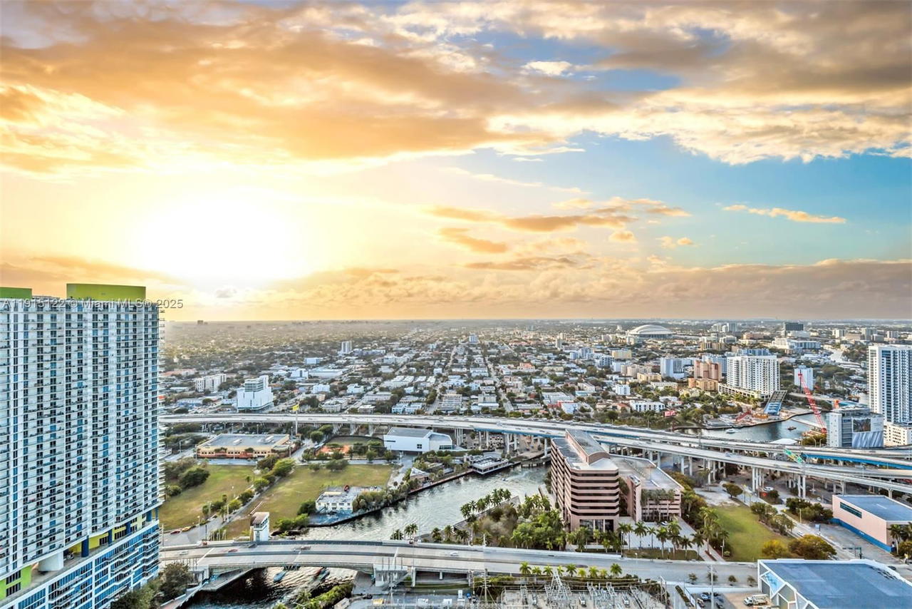 Real estate property located at 92 3rd St #4510, Miami-dade, Mint Condo, Miami, FL