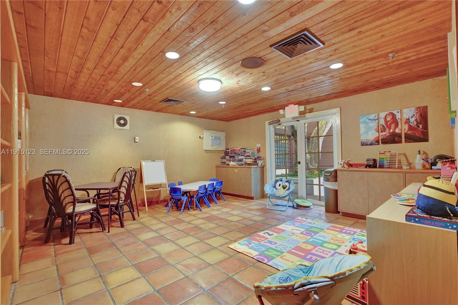Real estate property located at 2000 Towerside Ter #301, Miami-dade, Towers Of Quayside, Miami, FL