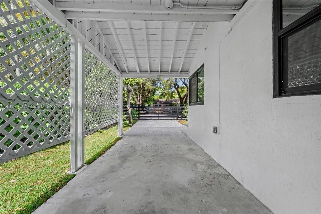 Real estate property located at 5220 6 ST, Miami-dade, Hills Trail Grove, Miami, FL
