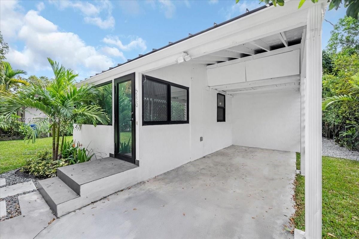 Real estate property located at 5220 6 ST, Miami-dade, Hills Trail Grove, Miami, FL