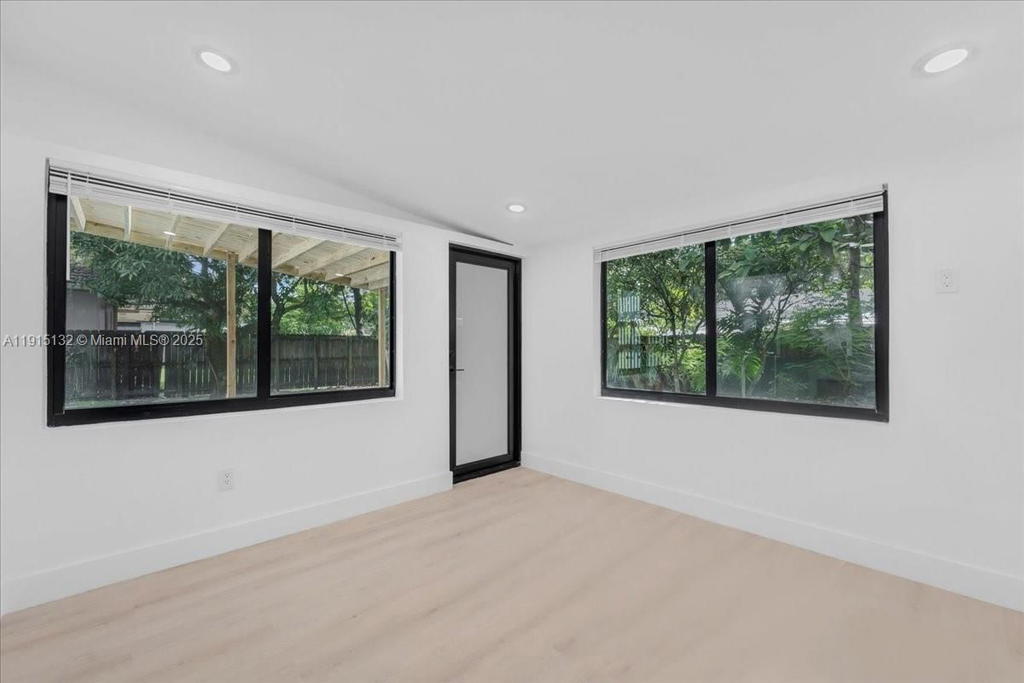 Real estate property located at 5220 6 ST, Miami-dade, Hills Trail Grove, Miami, FL