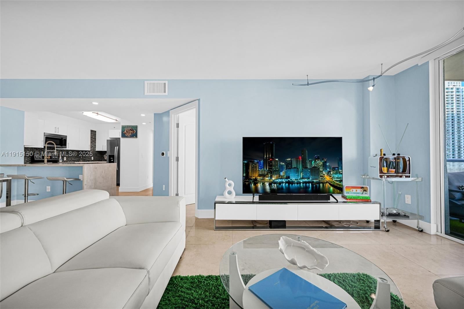 Real estate property located at 1155 Brickell Bay Dr #2004, Miami-dade, The Mark On Brickell Cond, Miami, FL