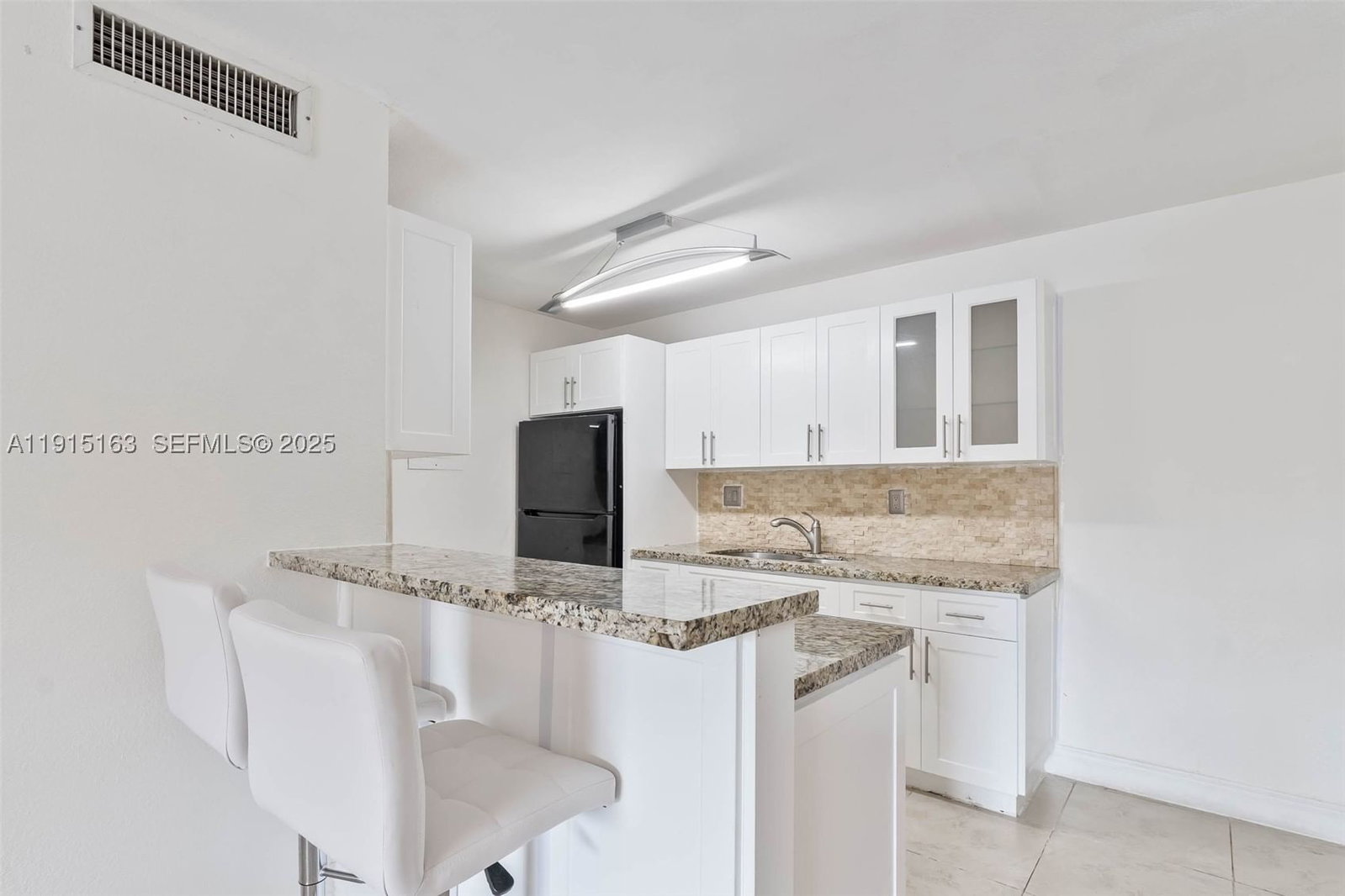 Real estate property located at 10748 Kendall Dr N22, Miami-dade, Spanish Trace Condo Ph Ii, Miami, FL