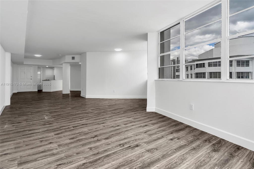 Real estate property located at 825 Brickell Bay Dr #1942, Miami-dade, Four Ambassadors Condo Ph, Miami, FL