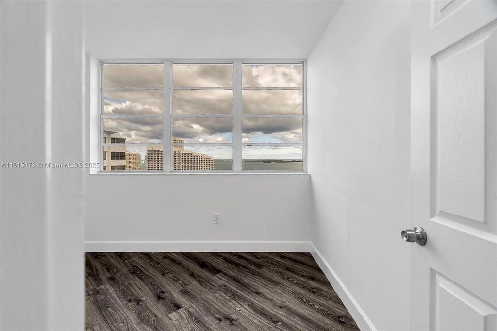 Real estate property located at 825 Brickell Bay Dr #1942, Miami-dade, Four Ambassadors Condo Ph, Miami, FL
