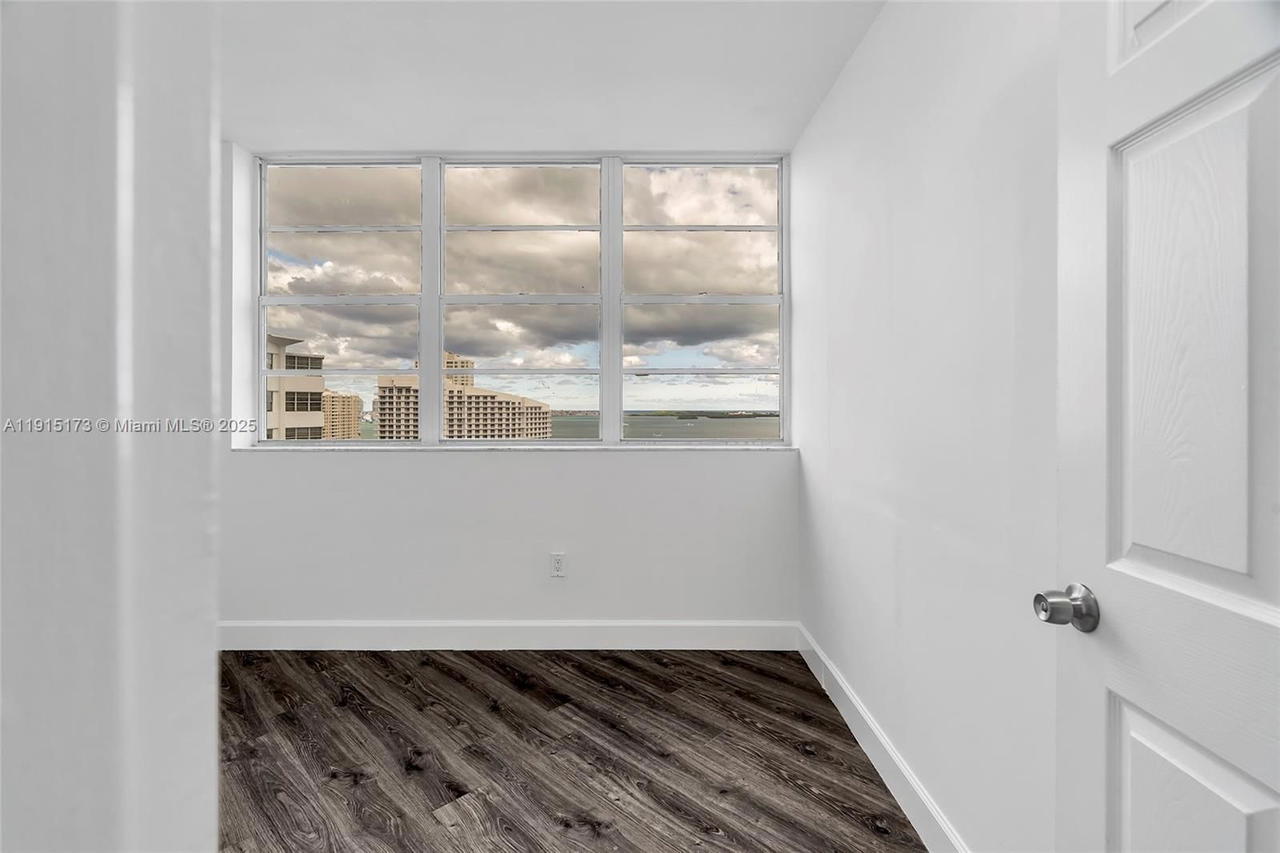 Real estate property located at 825 Brickell Bay Dr #1942, Miami-dade, Four Ambassadors Condo Ph, Miami, FL
