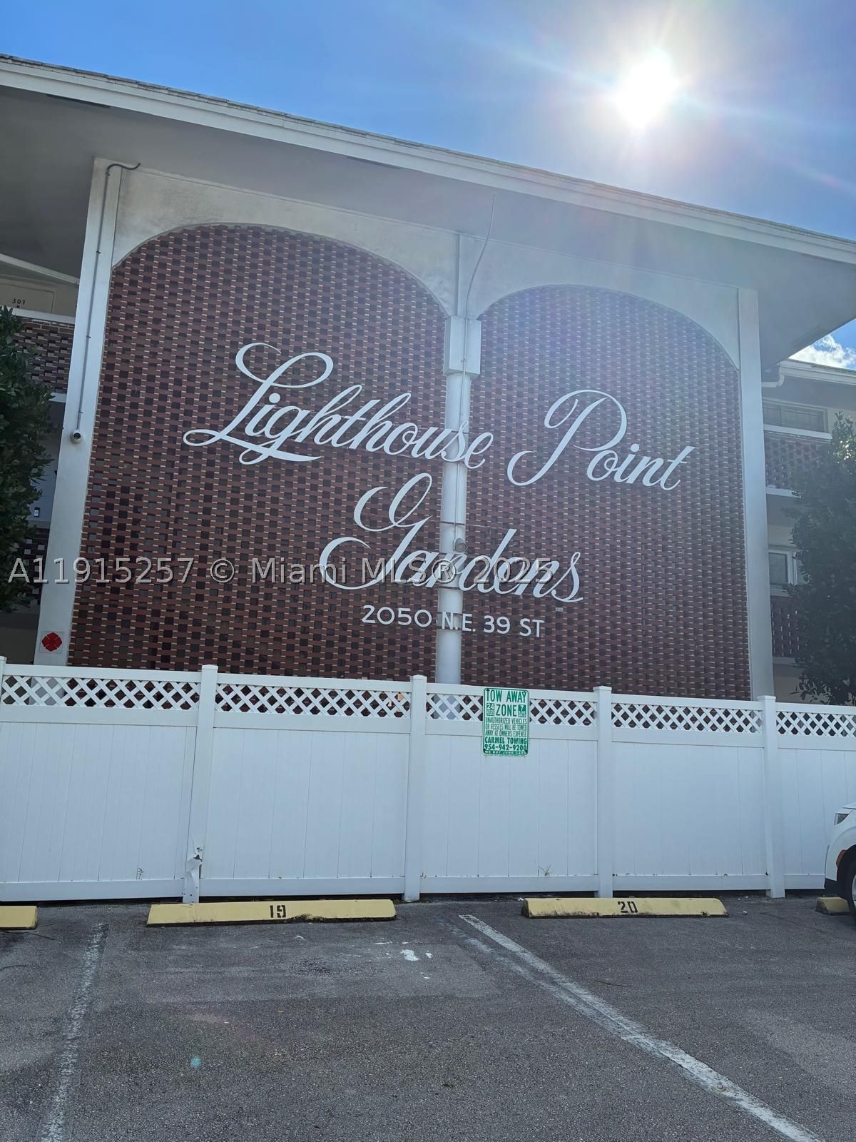Real estate property located at 2050 39th St #311 NORTH, Broward, Lighthouse Point Gardens, Lighthouse Point, FL
