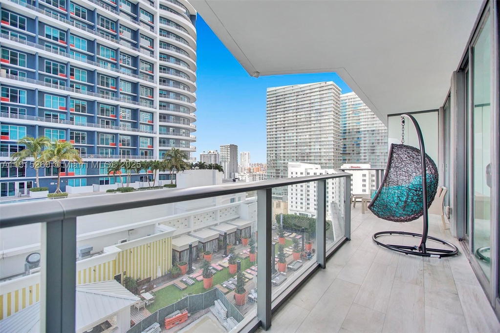 Real estate property located at 1300 Miami Ave #1407, Miami-dade, 1300 S Miami Avenue Condo, Miami, FL