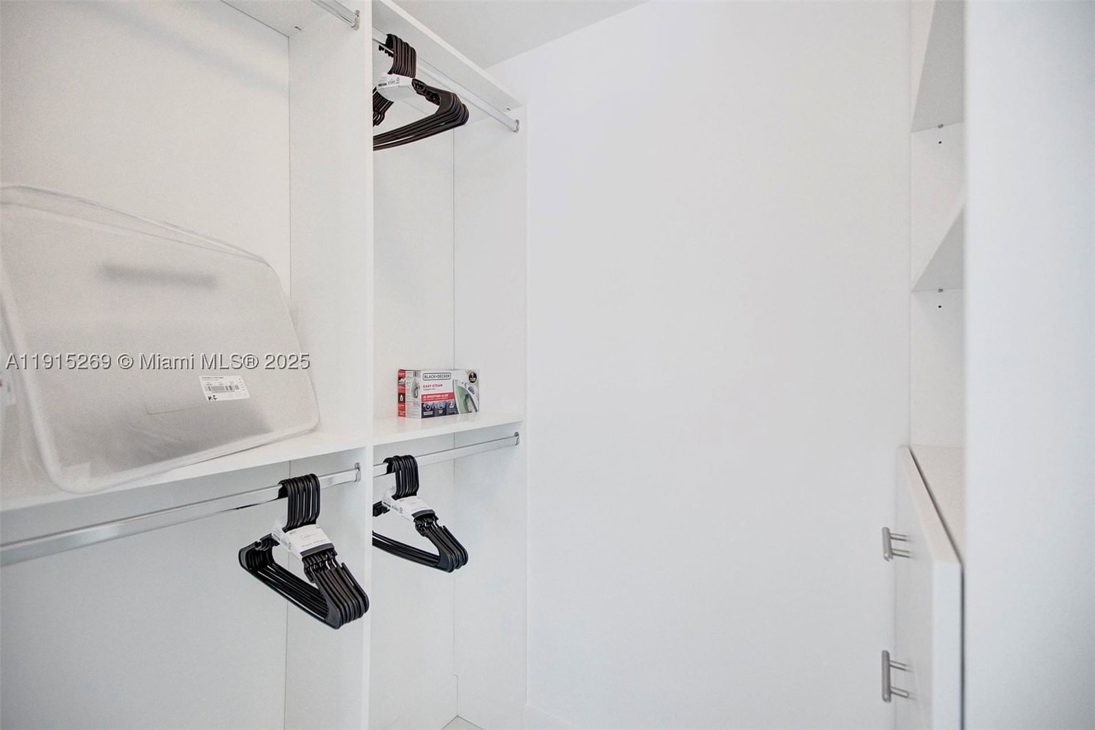 Real estate property located at 1300 Miami Ave #1407, Miami-dade, 1300 S Miami Avenue Condo, Miami, FL
