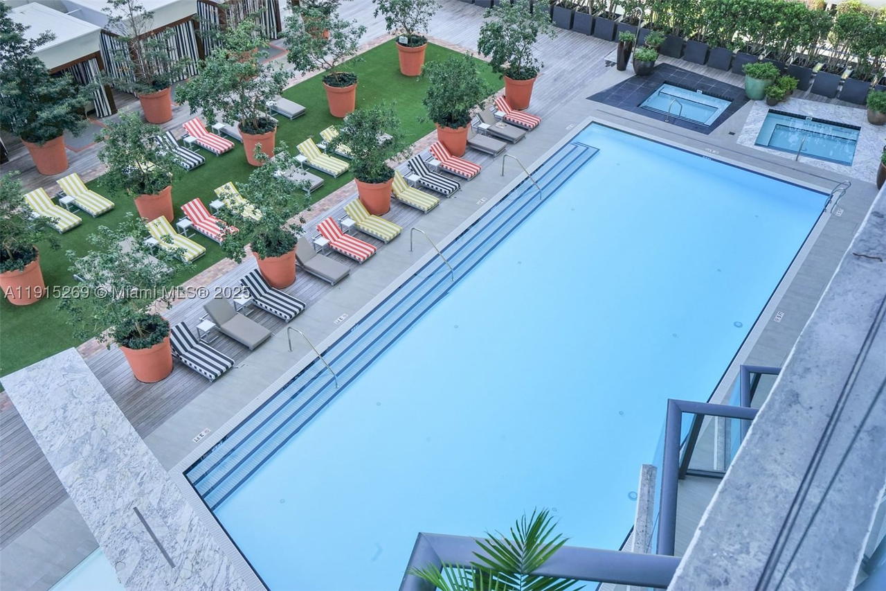 Real estate property located at 1300 Miami Ave #1407, Miami-dade, 1300 S Miami Avenue Condo, Miami, FL