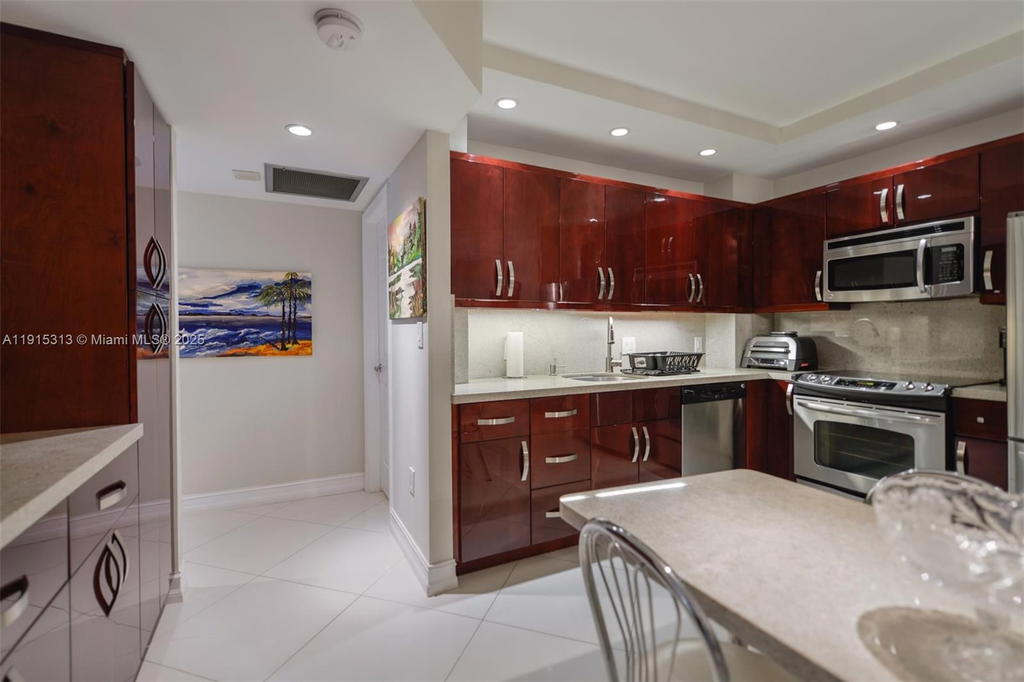 Real estate property located at 1950 Ocean Dr #5G, Broward, Hemispheres Condo, Hallandale Beach, FL