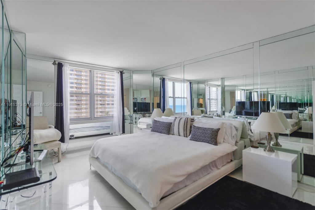 Real estate property located at 1950 Ocean Dr #5G, Broward, Hemispheres Condo, Hallandale Beach, FL