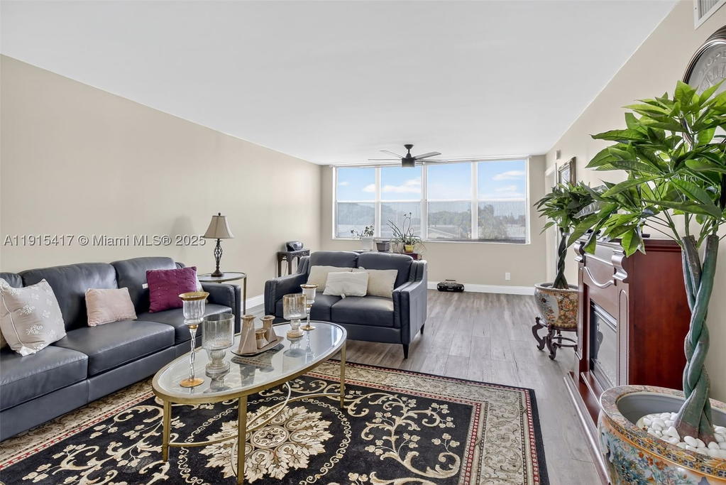 Real estate property located at 2521 104th Ave #203, Broward, Sunrise Lakes 211 Condo, Sunrise, FL