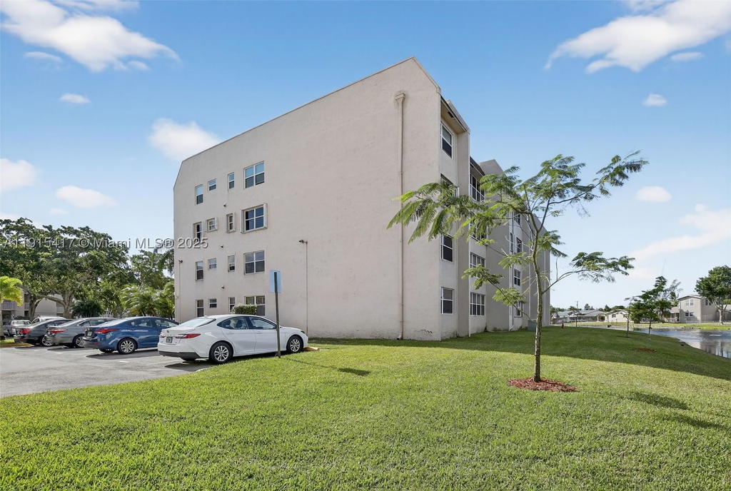 Real estate property located at 2521 104th Ave #203, Broward, Sunrise Lakes 211 Condo, Sunrise, FL