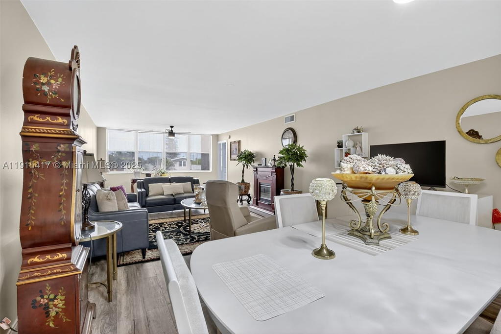 Real estate property located at 2521 104th Ave #203, Broward, Sunrise Lakes 211 Condo, Sunrise, FL