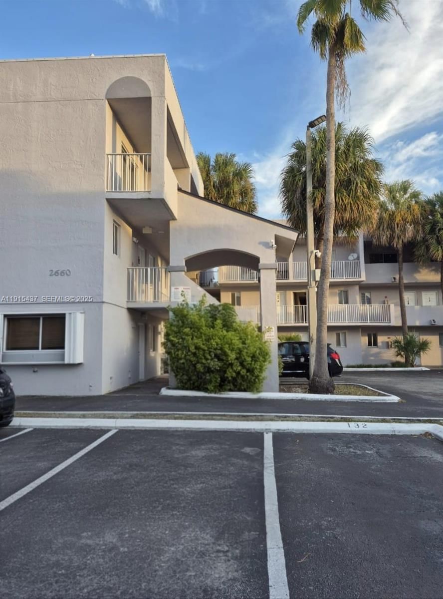 Real estate property located at 2660 76th St #207, Miami-dade, Terrazas Del Sol Condo, Hialeah, FL