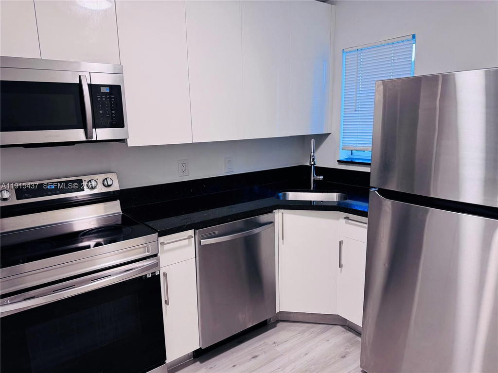 Real estate property located at 2660 76th St #207, Miami-dade, Terrazas Del Sol Condo, Hialeah, FL