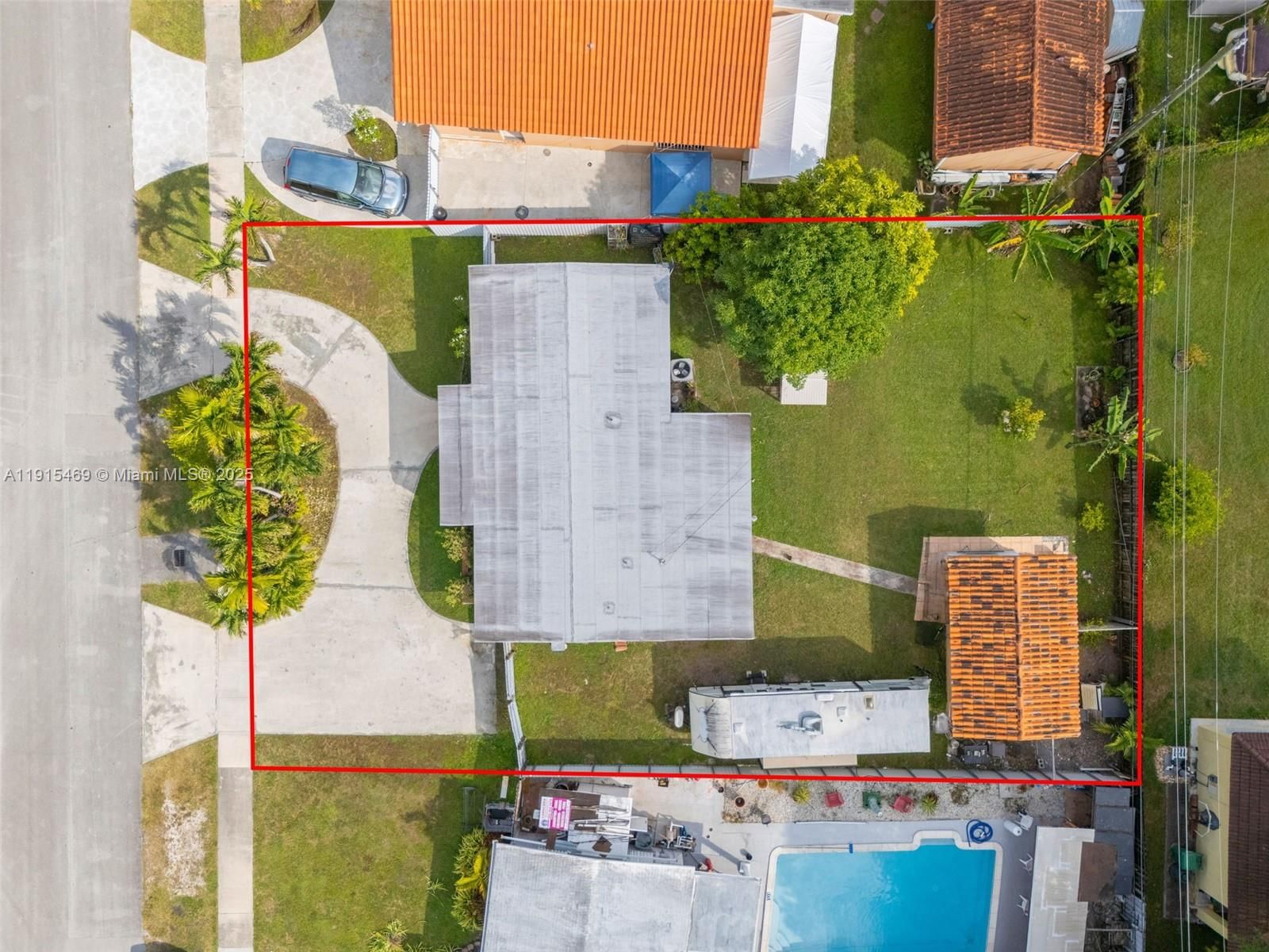 Real estate property located at 11260 60th Ter, Miami-dade, Westwood Lake 9th Addn, Miami, FL