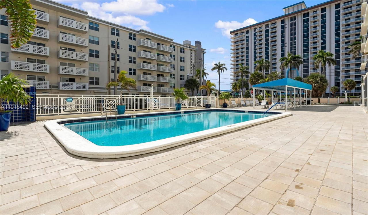 Real estate property located at 1801 Ocean Drive #207, Broward, Hyde Park Towers Condo, Hollywood, FL