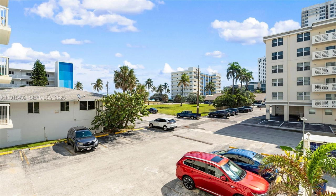 Real estate property located at 1801 Ocean Drive #207, Broward, Hyde Park Towers Condo, Hollywood, FL